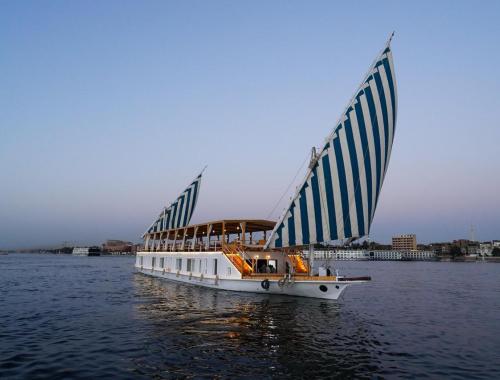 Dahabiya Nile Cruise